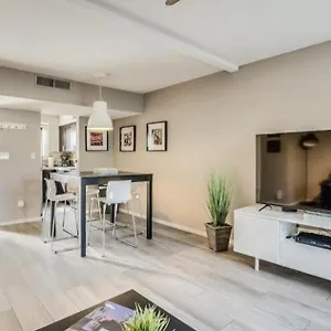  Apartment Old Town 2 Bedroom Gem! United States