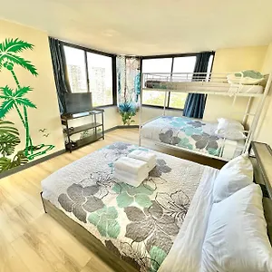  Apartment Ocean Canal Mountain View Steps From Waikiki 6person United States